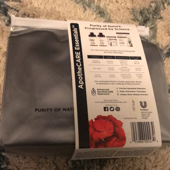 The discovery set hair & skin essentials - Picture 2 of 3